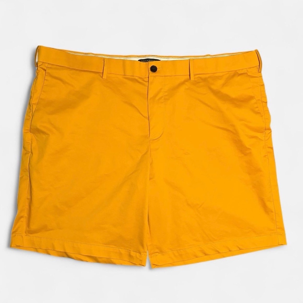 Banana Republic Men's Vibrant Yellow Flat Front 9in Shorts